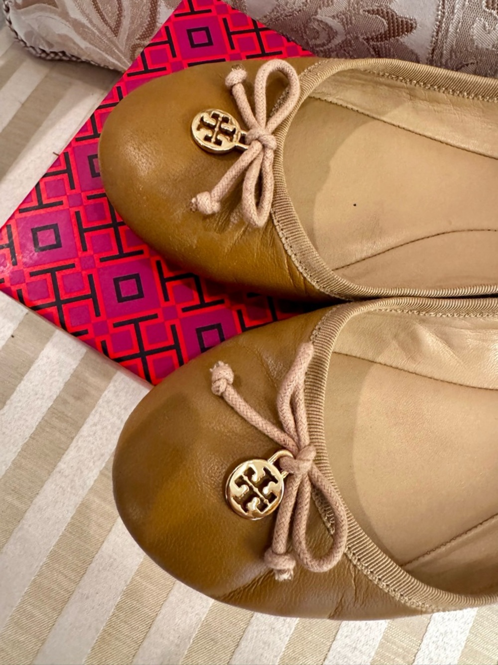 Tory Burch Caramel Leather Ballet Flats with Bow - Picture 2 of 8